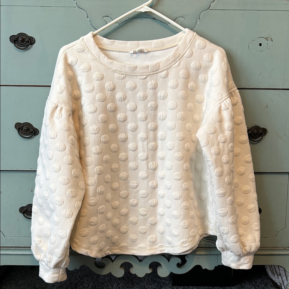 Blu Pepper Cream Textured Dot Pullover Sweatshirt